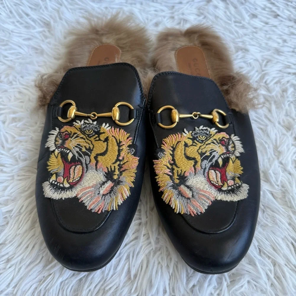 Gucci Princetown Black Leather Mules with Fur and Roaring Tiger Size 38 - Picture 1 of 12
